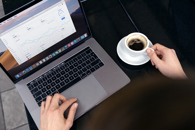 كيف تتعامل مع العملاء الصعبين: استراتيجيات فعّالة لتحسين تجربة العملاء